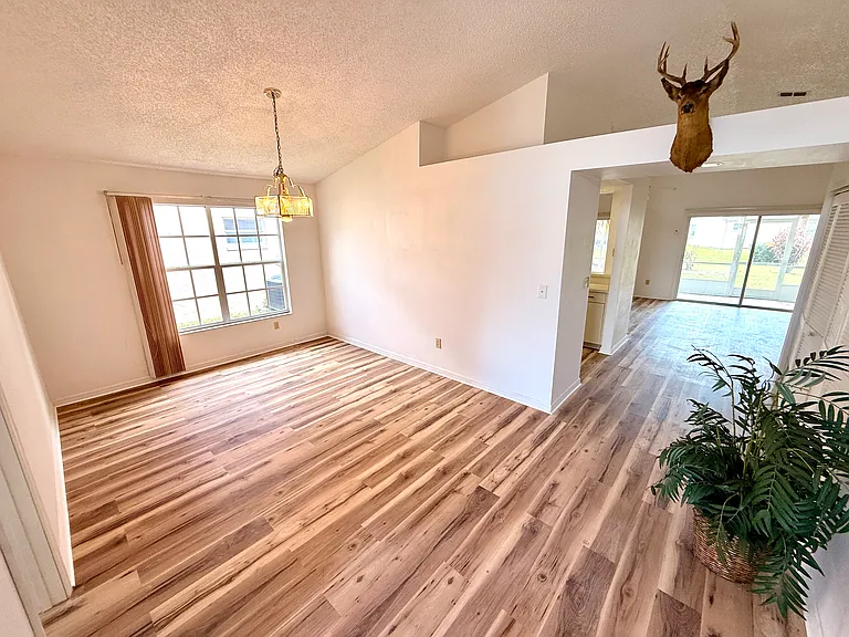7830 Becket St — Photo 5