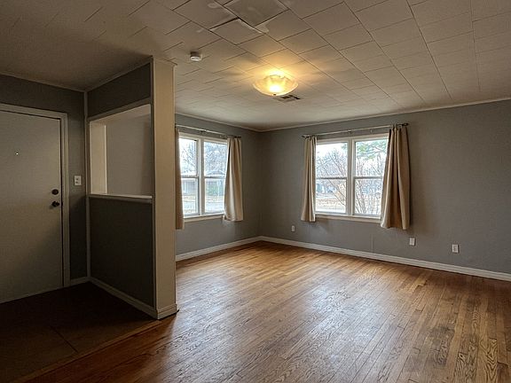 5th image of 2030 W Sherwood Ave
