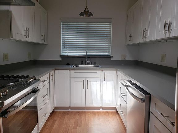 5th image of 1642 Canton Dr