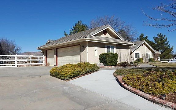 5th image of 4021 Gillespie Ave