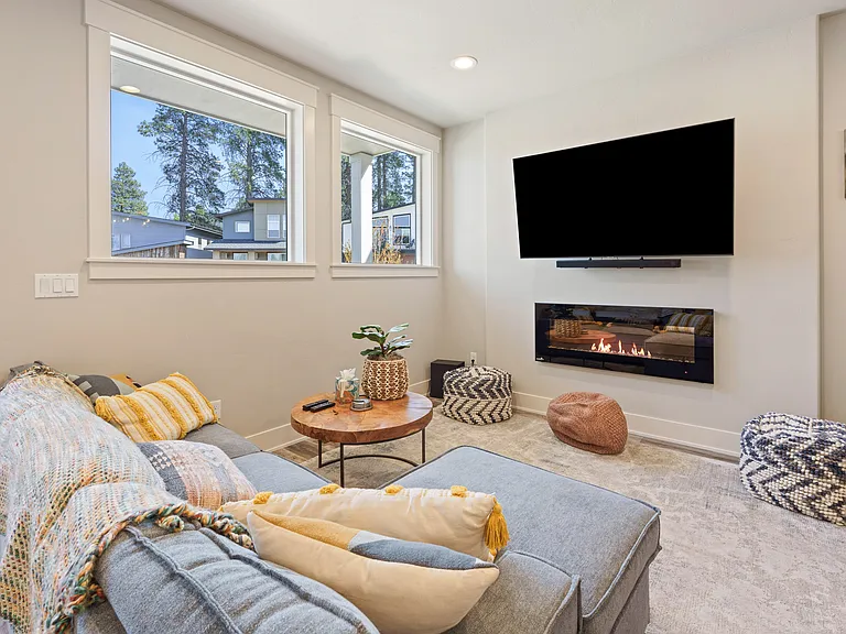 61571 SW Riverwalk Ln — Photo 37
