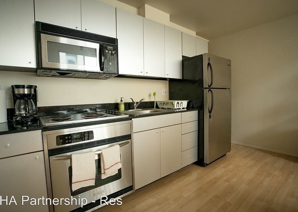 1st image of 320 W Ash St APT 410