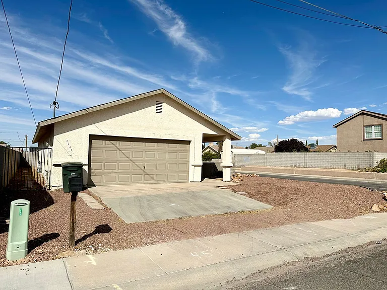 2647 Simms Ave — Photo 3