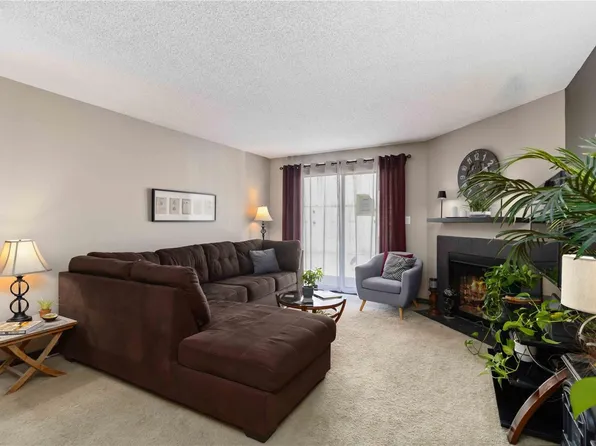 3255 Glasgow Ave #314, Saanich, BC V8X 4S4