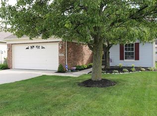 10822 Washington Bay Dr, Fishers, IN 46037