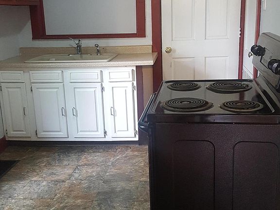 4th image of 1706 Baker Ave