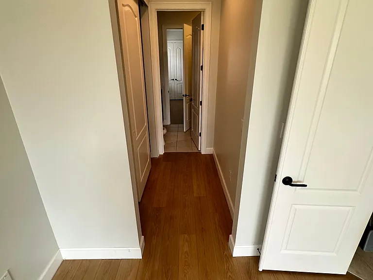 8122 Whitford Ct — Photo 27