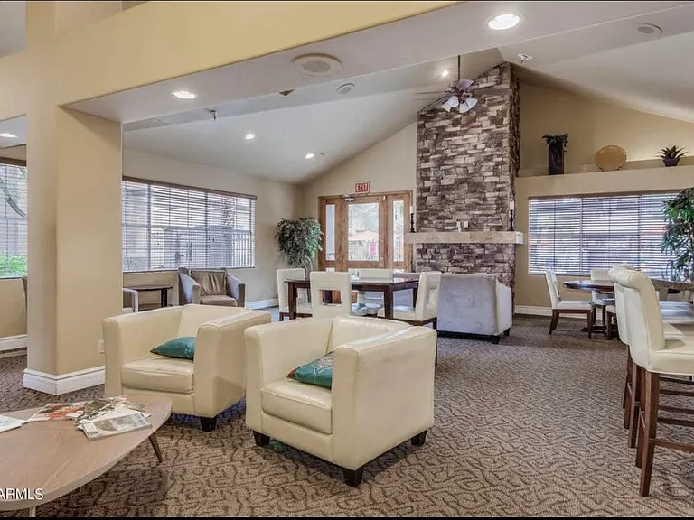 CLUBHOUSE
