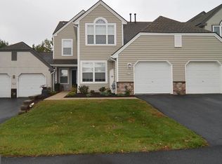 194 Hawthorne Ct, Reading, PA