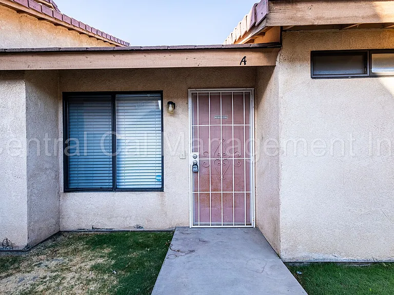 8400 Laborough Dr — Photo 3