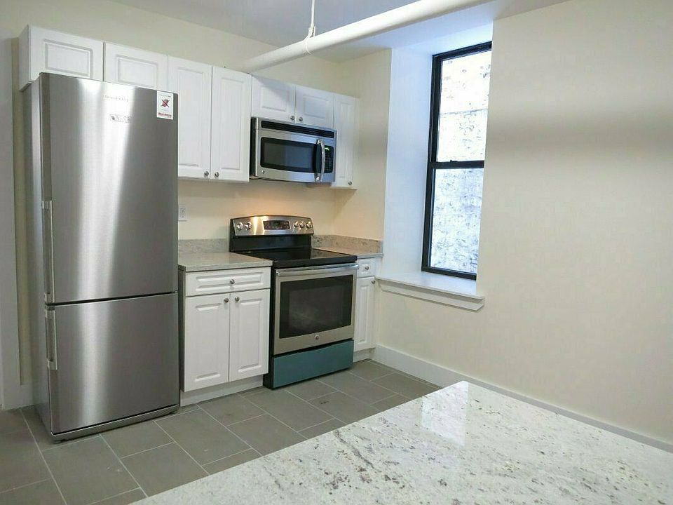 1st image of 880 Saint Nicholas Ave #B1
