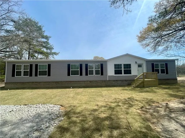 58 Woody Acres Dr, Salem, AL 36874