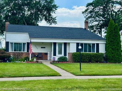 32327 Washington St, Livonia, MI, 48150
