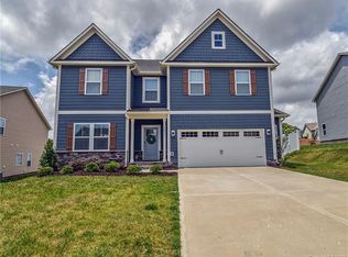 5051 Stonehill Ln, Matthews, NC 28104