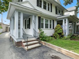 297 Dartmouth St, Rochester, NY 14607