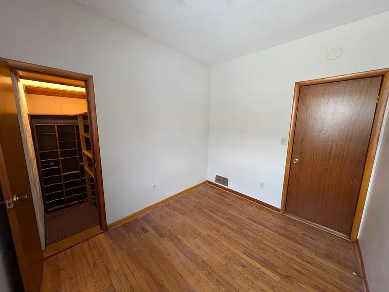 22 Meadow St — Photo 5