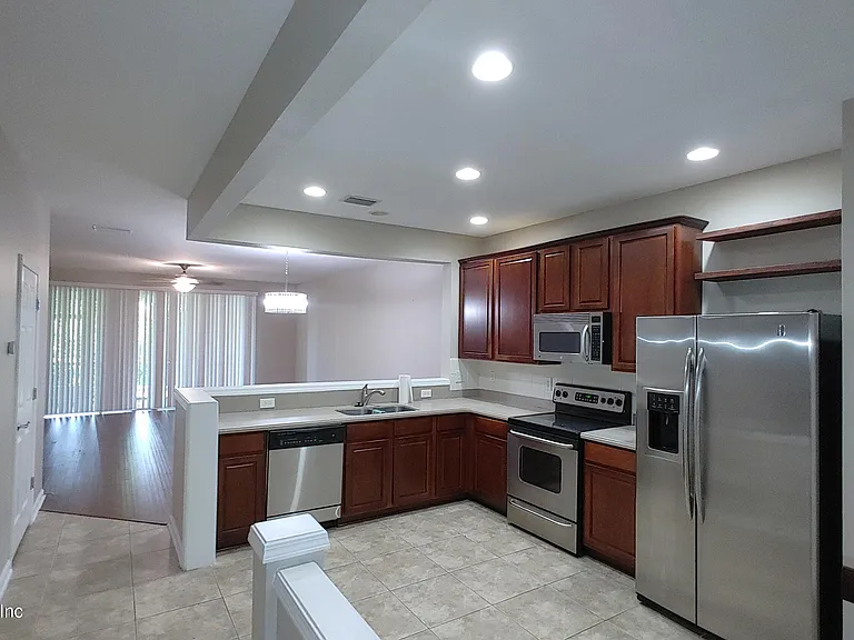 11225 Campfield Cir — Photo 6