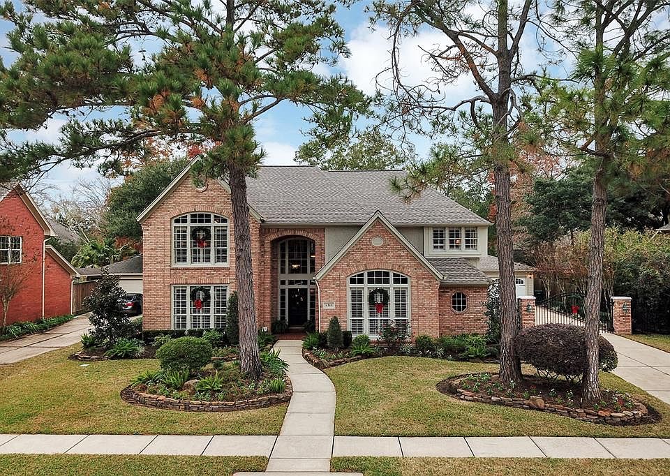 1st image of 4315 Island Hills Dr