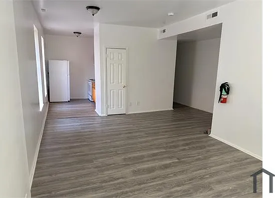 2 bed, 1600 sqft, $1,095 — Photo 2