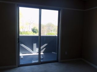 1052 Armstrong Mill Rd APT D, Lexington, KY 40517