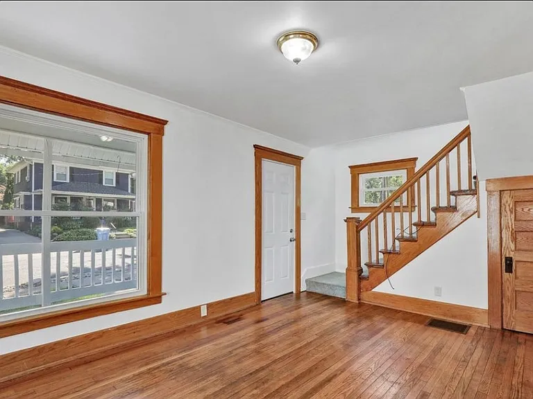 1404 Linval St — Photo 5