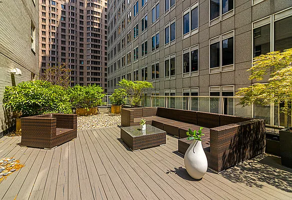 Rented by Compass | media 22