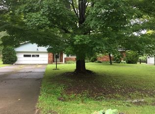 9035 Saxton Dr, West Chester, OH