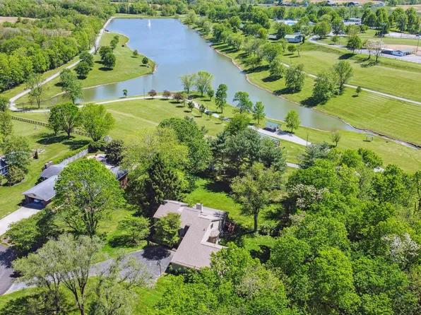 506 Lakeview Glen Dr, Maysville, KY 41056