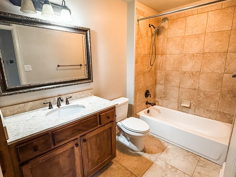 713 Briston Ln — Photo 17