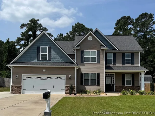 1545 Gallant Fox Ct, Parkton, NC 28371