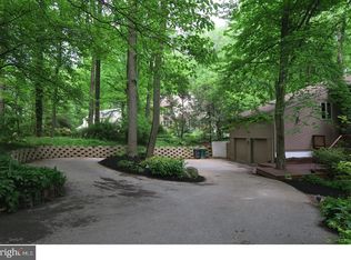 1051 Beaumont Rd, Berwyn, PA 19312