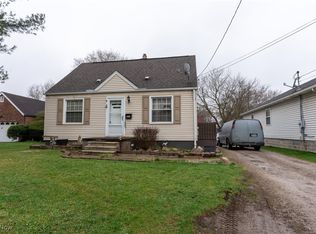 918 Brittain Rd, Akron, OH 44305