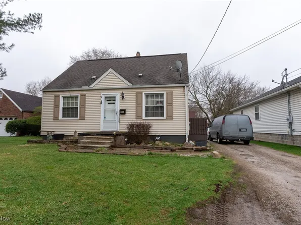 918 Brittain Rd, Akron, OH 44305