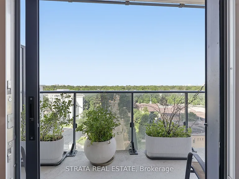 15 Ellerslie Ave #708 — Photo 12