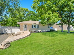 34 Windus Drive, Shirley, NY 11967