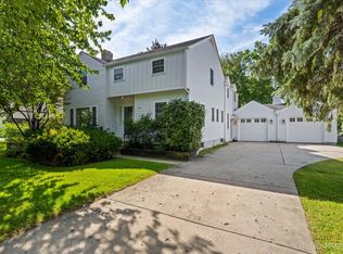 1222 James St, Geneva, IL 60134