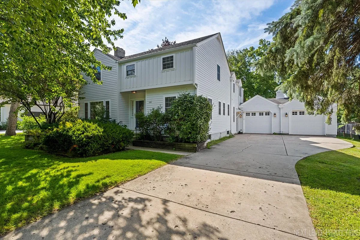 1222 James St photo 1