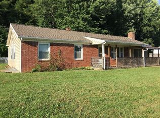 21 Huckleberry Ln, Fries, VA 24330