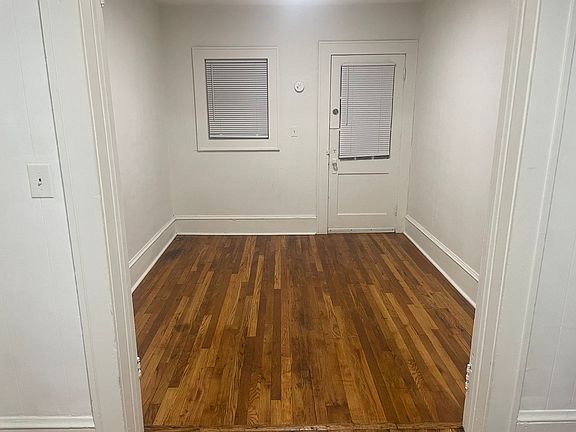 4th image of 1515 Memorial Ave SW #3