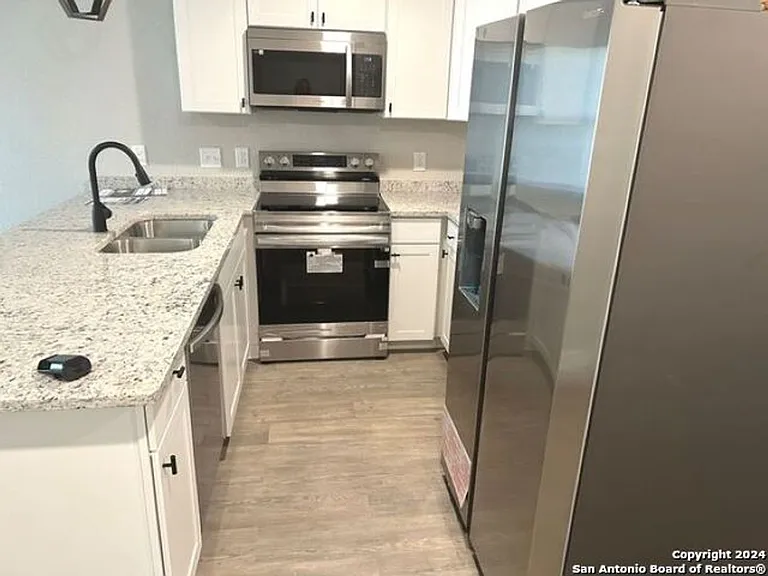 227 S Grimes St #102 — Photo 10