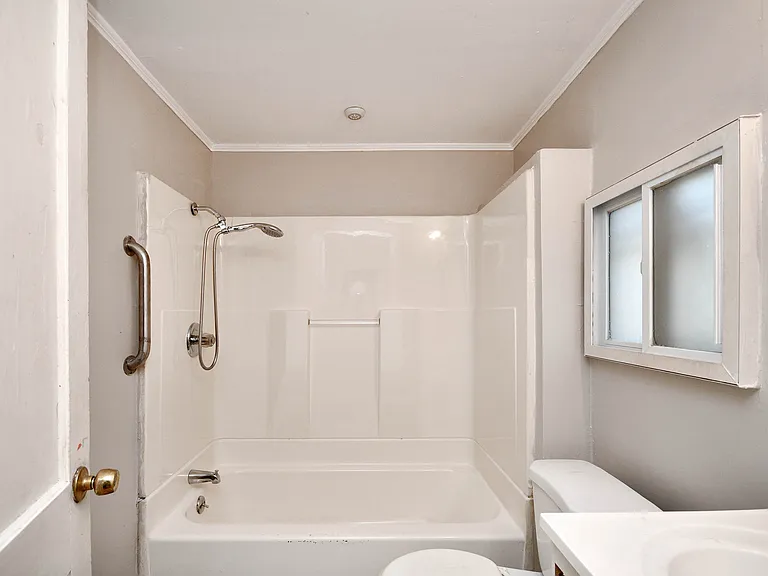 81 Wallace St — Photo 22
