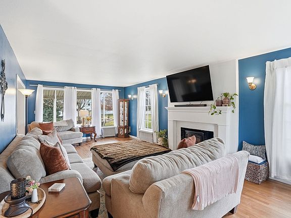 5th image of 2612 S Sullivan Rd