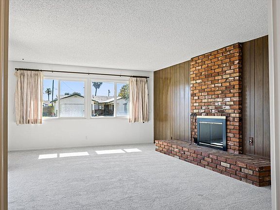 3rd image of 702 San Fernando Dr