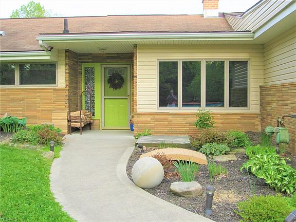 2nd image of 1345 Hillandale Dr