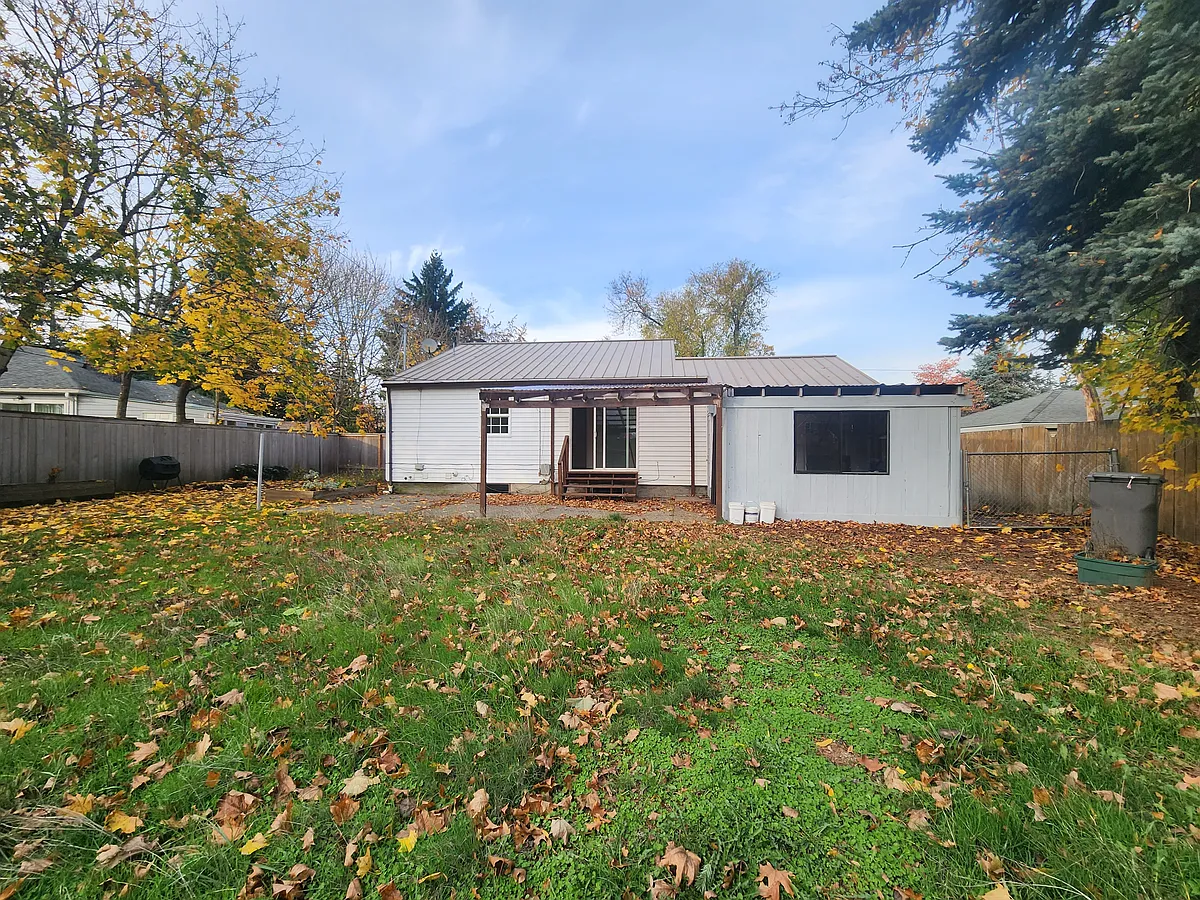 Building Photo - 11402 SE Powell Ct