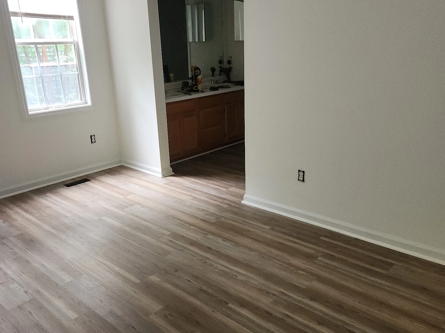 4 bed, 1742 sqft, $2,400 — Photo 4