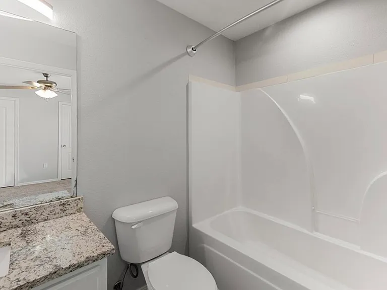 1446 W Netherland Way #3 — Photo 4