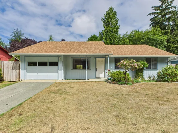 2445 Trina Ct, McKinleyville, CA 95519