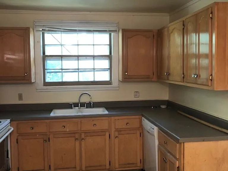 766 Oakdell Ave — Photo 3