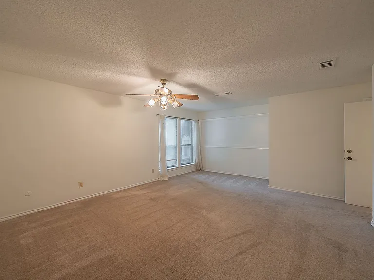 3704 Hulen Park Dr — Photo 35